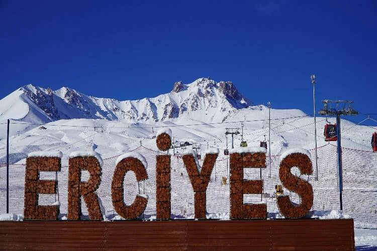 Erciyes'te muhteşem kış manzarası