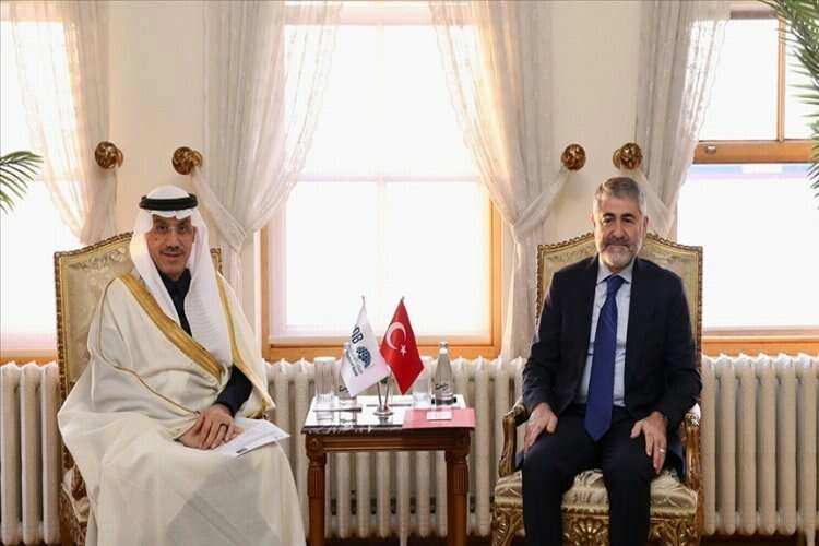 Bakan Nebati, İslam Kalkınma Bankası Başkanı Muhammed Al Jasser ile görüştü haberinin görseli