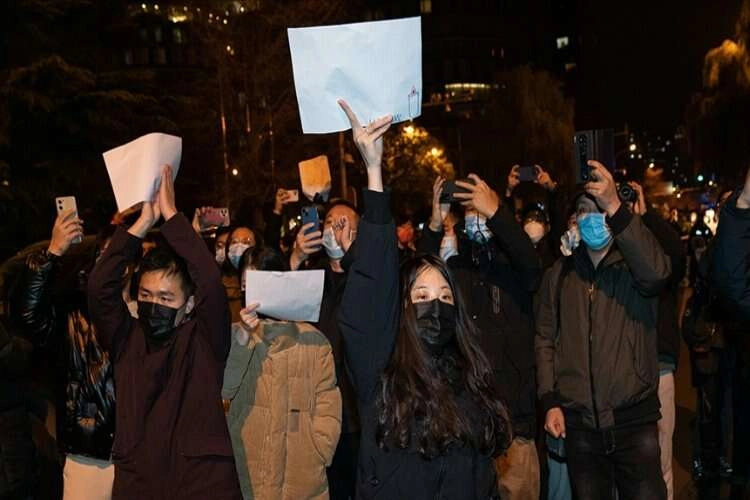Protestoların yaşandığı Çin'de üniversiteler, öğrencileri yarıyıl bitmeden eve yolluyor haberinin görseli