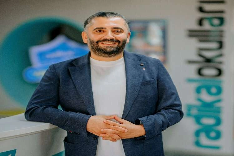 Radikal Eğitim Kurumları'nın hedefi, İzmir'de elde ettiği başarıyı İstanbul'da da elde etmek haberinin görseli