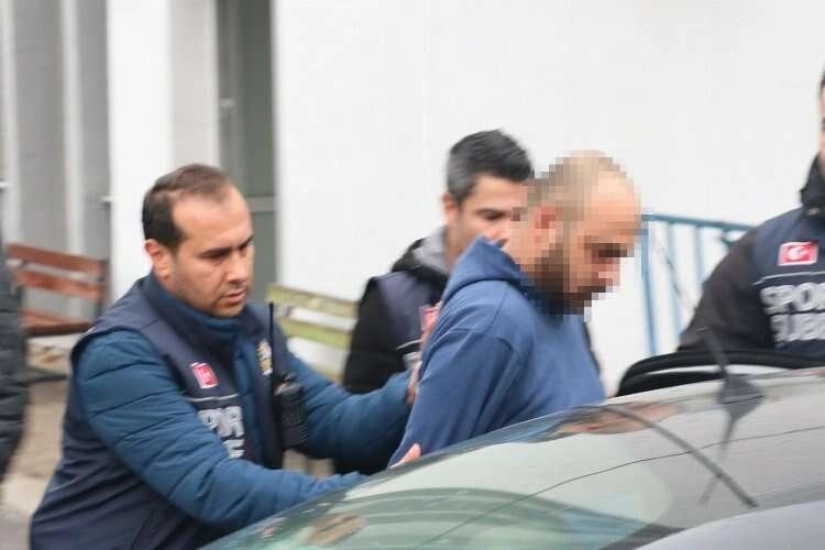 Göztepe tribününe işaret fişeği fırlatan şüphelinin ifadesi ortaya çıktı haberinin görseli