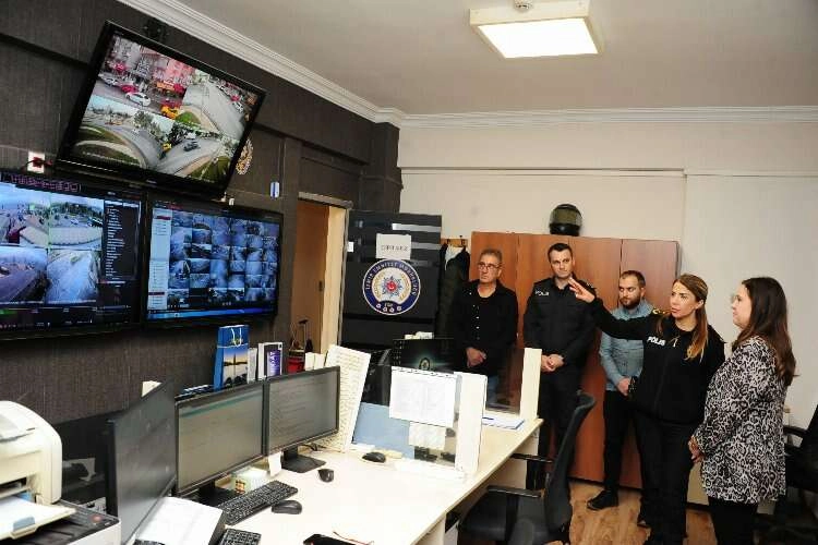 Balçova'da kadınların güvenlik dayanışması haberinin görseli