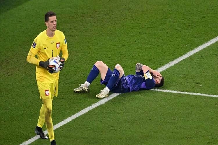 Szczesny ile Messi, penaltı kararı için iddiaya girmiş haberinin görseli