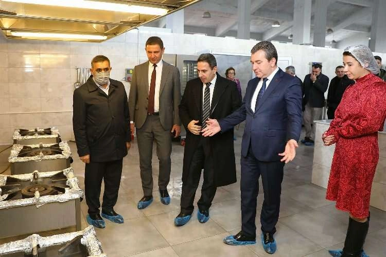 Bergama’ya 5 yıldızlı otel mutfağı konforunda Aşevi haberinin görseli