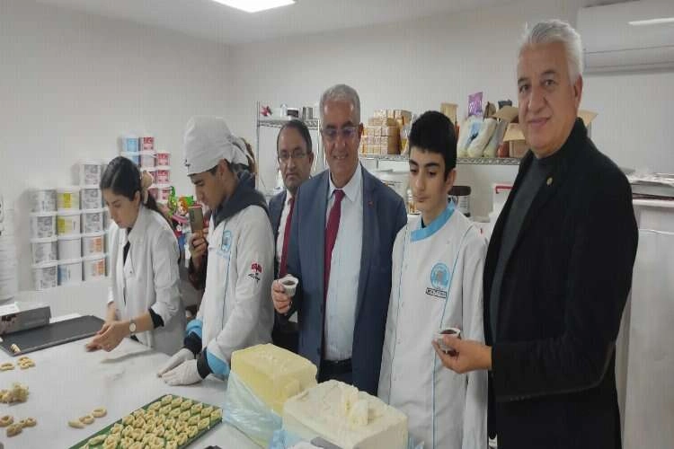 Selçuk'ta 3 Aralık Dünya Engelliler Günü nedeniyle anlamlı etkinlik haberinin görseli