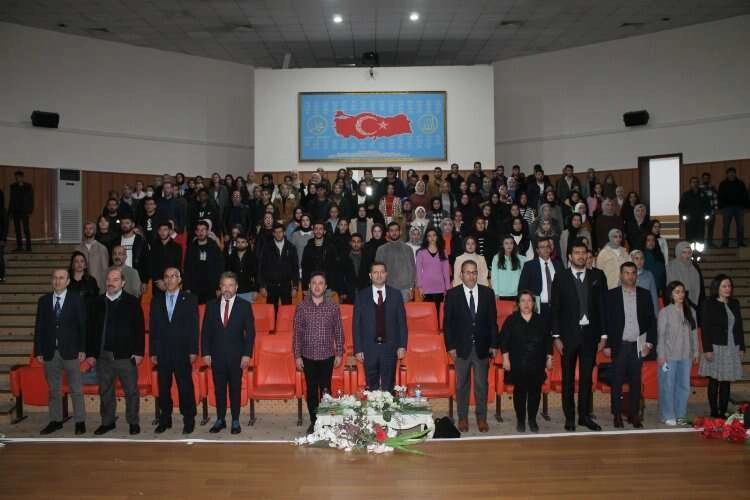 Batman Üniversitesinde İran’ın Güncel Politikaları Paneli Düzenlendi haberinin görseli