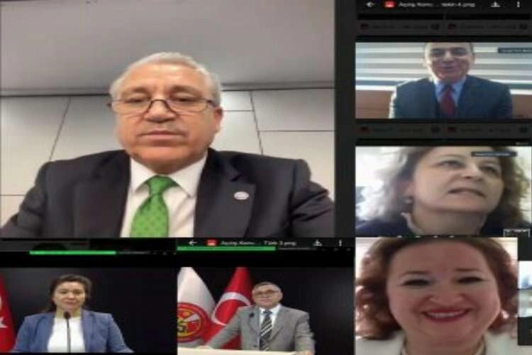 Medya ve Kültür ilişkisi uzman iletişimciler tarafından masaya yatırıldı haberinin görseli