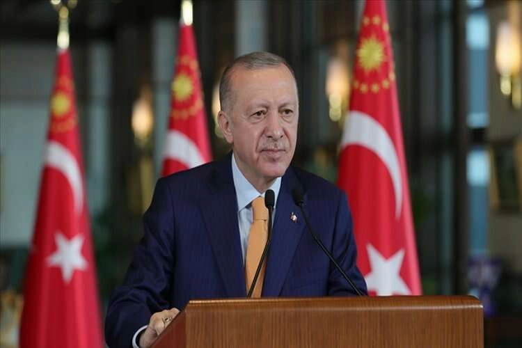 Cumhurbaşkanı Erdoğan: Fırsat eşitliği ve liyakat gibi değerleri kamu ve özel sektörümüze yerleştirmenin gayretindeyiz haberinin görseli