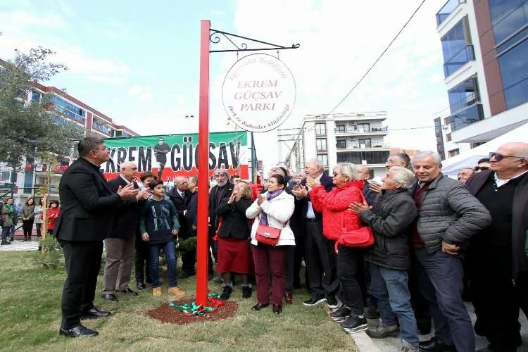 Karşıyaka Belediyesi, Ekrem Güçsav’ın adını parka verdi haberinin görseli