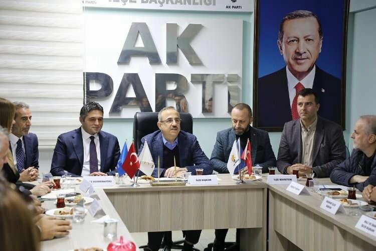 “Kuzeyde Foça ve Dikili’yi de alacağız” haberinin görseli