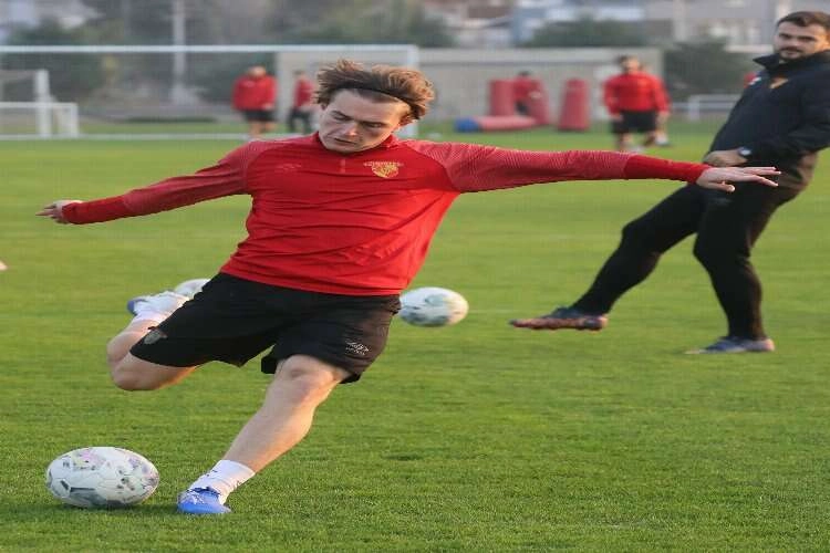 Göztepe’de, Manisa FK maçının hazırlıkları devam ediyor haberinin görseli