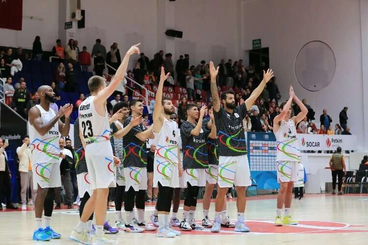 Aliağa Petkimspor, Pınar Karşıyaka’ya konuk oluyor haberinin görseli