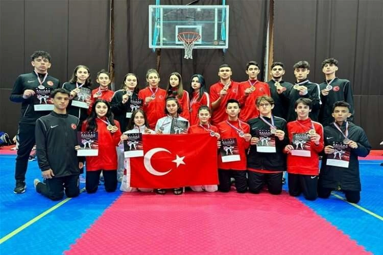 Balkan Tekvando Şampiyonası’na İzmir damgası haberinin görseli