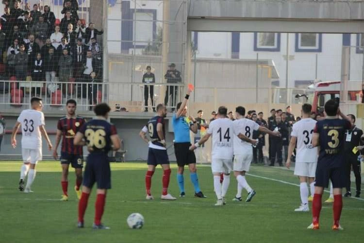 İzmir takımlarının, Spor Toto 1. Lig’de oynayacakları maçların hakemleri belli oldu haberinin görseli