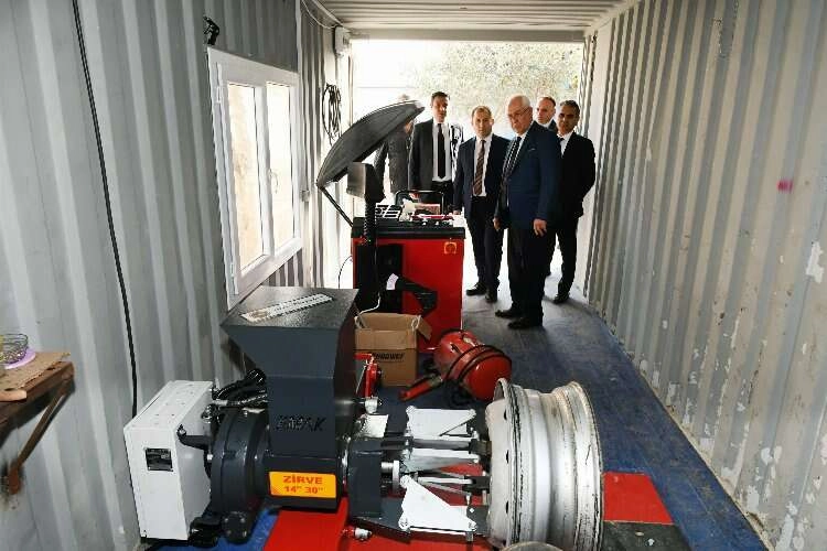 Karabağlar temizliğine ‘modern’ yatırım haberinin görseli