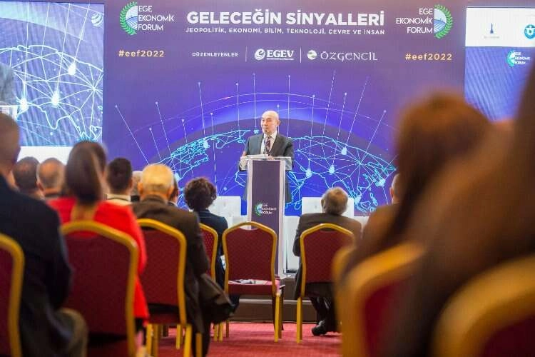Soyer, Ege Ekonomik Forum’da  konuştu haberinin görseli