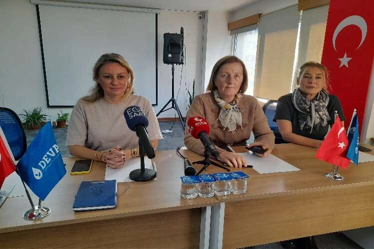 Kavaf’tan ‘sosyal yardım’ çıkışı: Siyasi araca dönüştürülmesine karşıyız! haberinin görseli