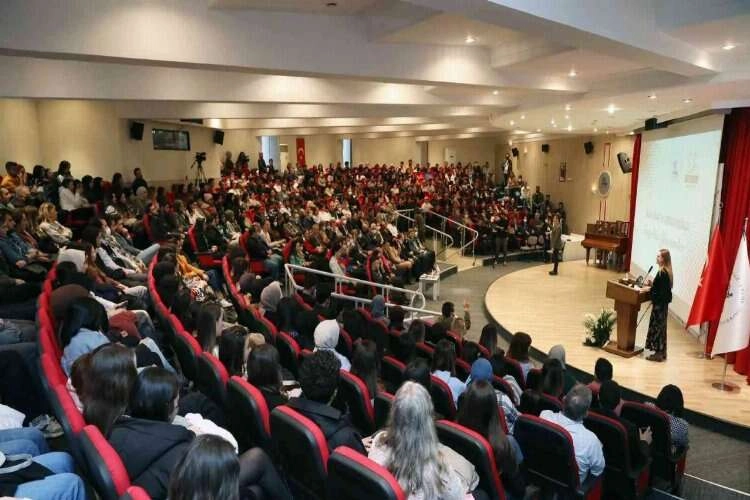 DEÜ’de engelleri aşan buluşma haberinin görseli