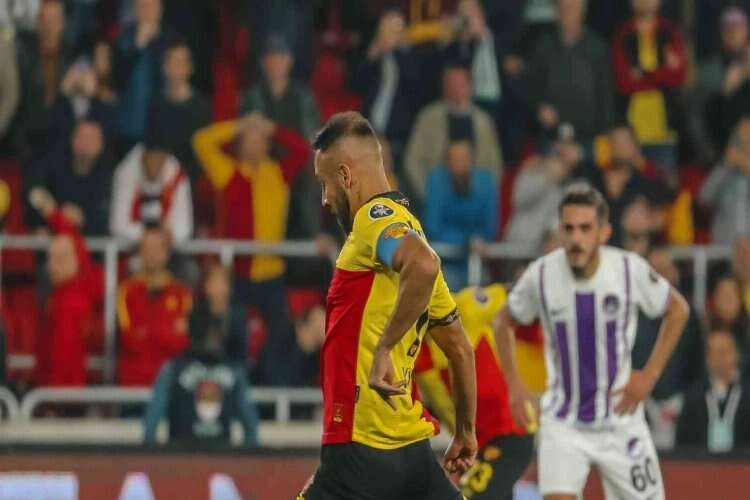 Göz-Göz, direklere takılıyor haberinin görseli