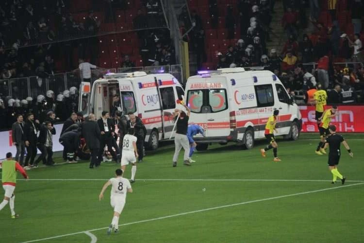 Göztepe ve Altay’dan hükmen mağlubiyet açıklaması haberinin görseli