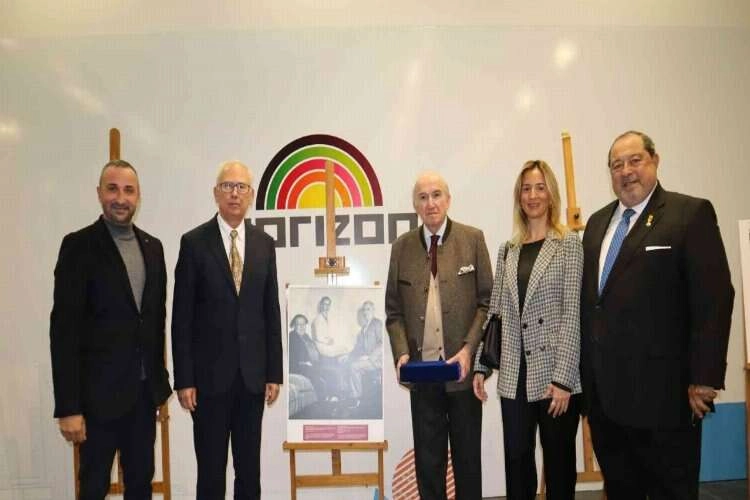 İzmir Ekonomi’de ‘Meksika’ rüzgarı haberinin görseli