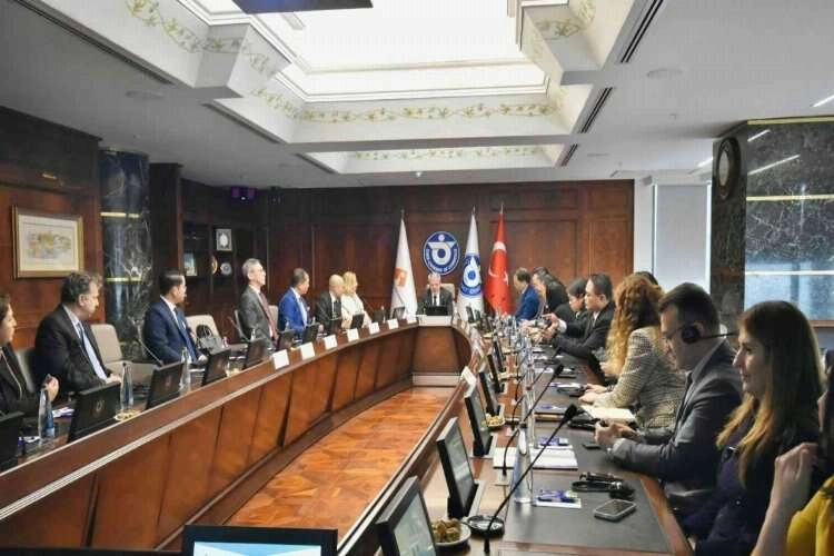 İZTO’da 1 günde 9 farklı ülkeden 10 temsilci haberinin görseli