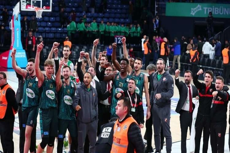 Çökertilen ’Baybekler’ çetesi üyeleri adliyeye sevk edildi haberinin görseli