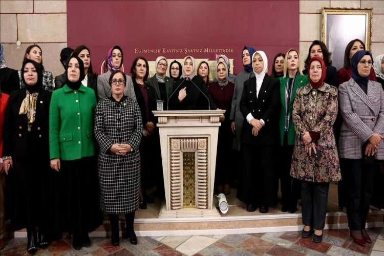 Başörtüsüne yönelik Anayasa değişiklik teklifi TBMM'ye sunuldu haberinin görseli