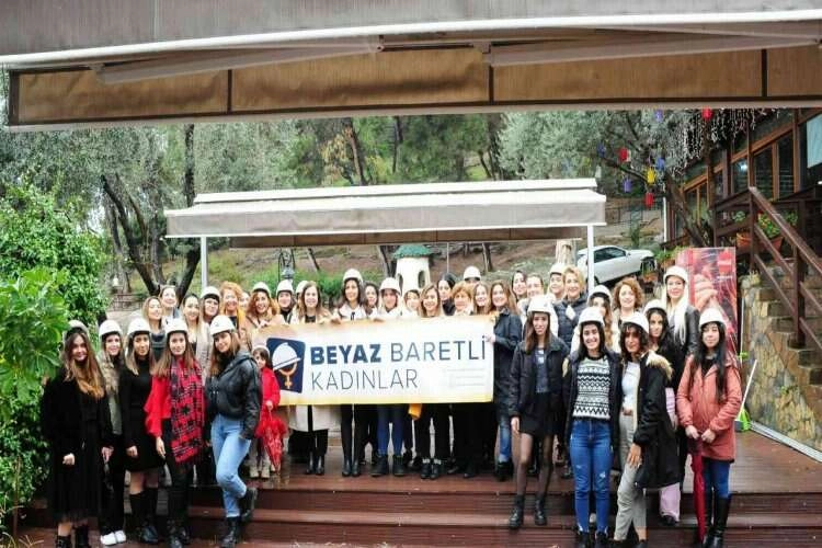 Beyaz Baretli Kadınlar Projesi 4. yılına girdi haberinin görseli
