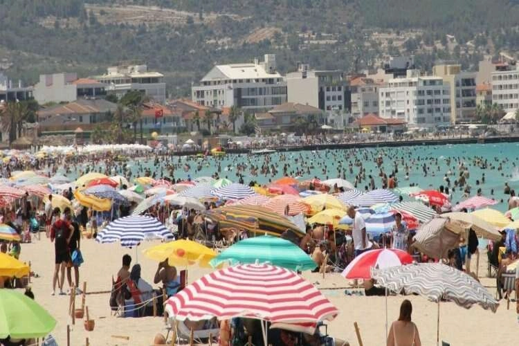 İzmir’e Ocak-Kasım arasında yaklaşık 95 ülkeden 1 milyon 416 bin 105 yabancı turist ayak bastı haberinin görseli