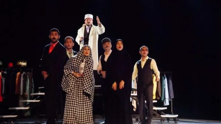 Şehir Tiyatroları Buluşması başladı haberinin görseli