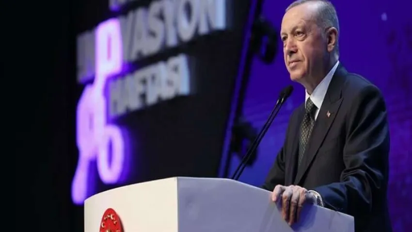 Cumhurbaşkanı Erdoğan: Yurt içi petrol üretimimizi, önümüzdeki yıl günlük 100 bin varile çıkartmayı planlıyoruz haberinin görseli