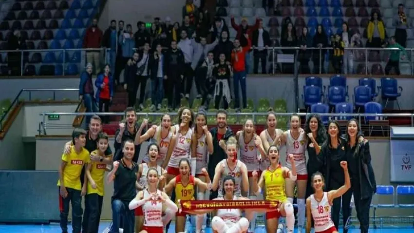 Voleybolda yeni lider Göztepe