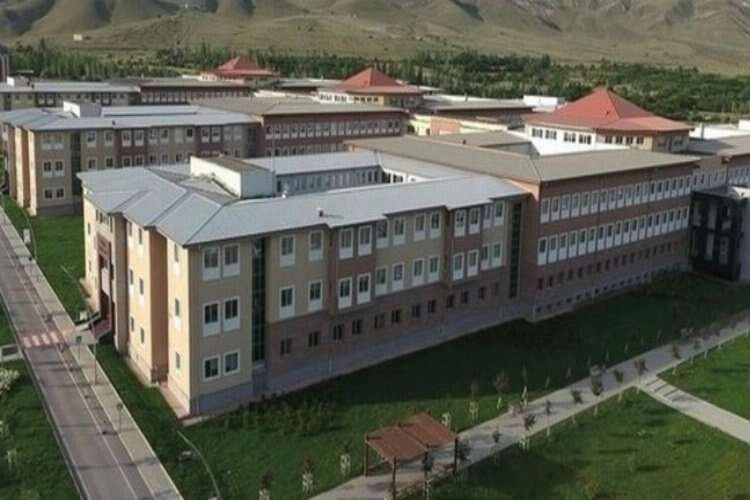 Erzincan Binali Yıldırım Üniversitesi 4/B Sözleşmeli Personel alacak haberinin görseli