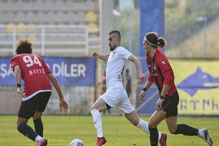 İzmir’de 4 milyon doldurulmuş kaçak sigara ele geçirildi haberinin görseli