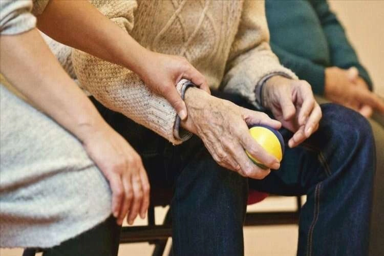 Alzheimer tedavisinin klinik deneyleri başladı haberinin görseli