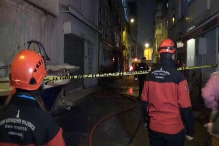 Alsancak’ta korkutan ev yangını haberinin görseli