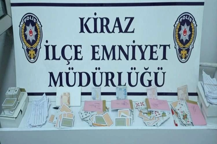 İzmir'de 'Okuma-Yazma Derneği'ne kumar baskını haberinin görseli