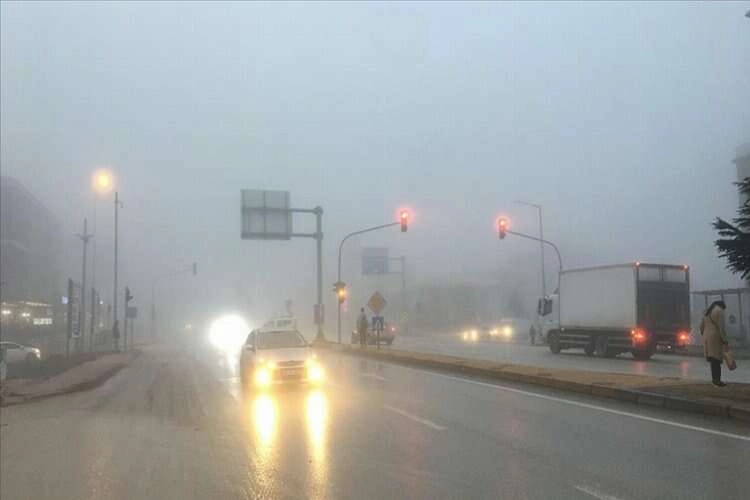 Konya-Ankara kara yolunda sis etkili oluyor haberinin görseli