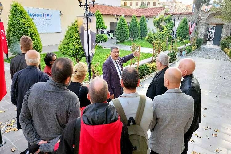 CHP’li Sındır, uluslararası tarım gazetecileri federasyonu üyeleriyle buluştu haberinin görseli
