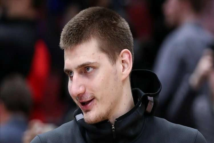 Nikola Jokic'in tarihi 'triple-double'ı galibiyeti getirdi haberinin görseli