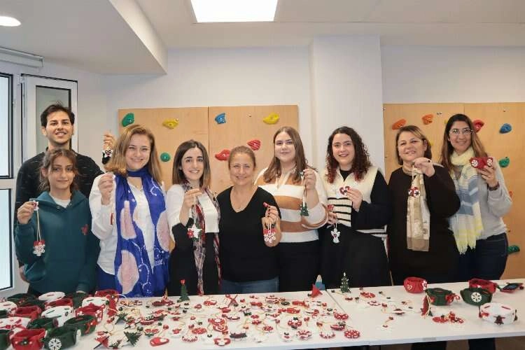 Eğitime destek için keçe atölyesinde buluştular haberinin görseli