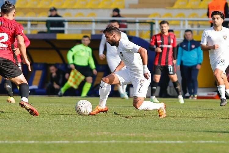 Erhan Çelenk ve Berke Bıyık, Bucaspor 1928’in gol yükünü çekiyor haberinin görseli