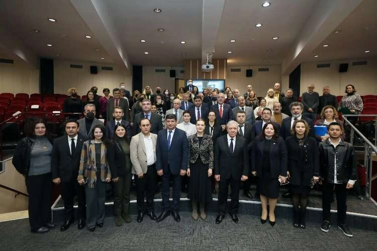 DEÜ'de 