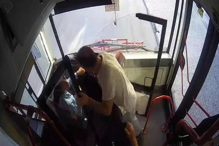 Kadın şoförü darp eden kişiye 2 yıl 8 ay hapis haberinin görseli