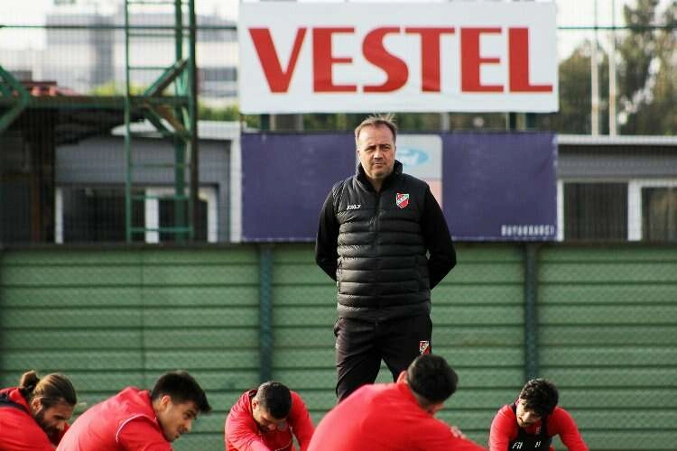 Karşıyaka, galibiyete hasret haberinin görseli