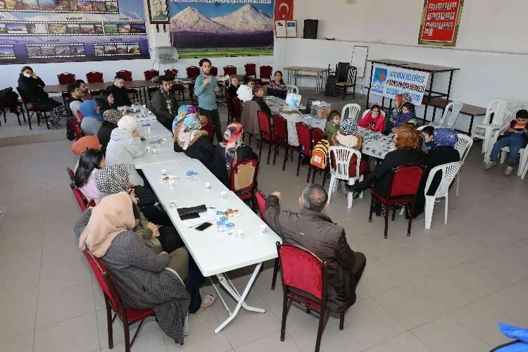 Narlıdereli kadınlar kansere karşı bilgilendi haberinin görseli