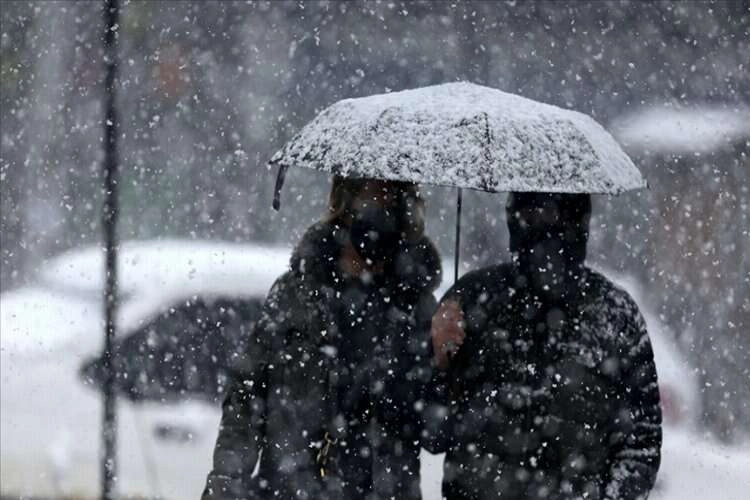Batı Karadeniz'in yüksek kesimleri için kuvvetli kar yağışı uyarısı haberinin görseli
