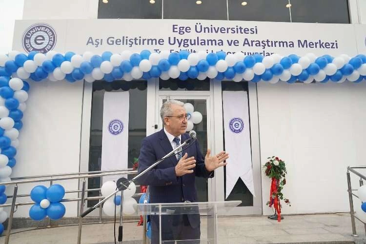 Rektör Prof. Dr. Budak, “Yerli ve milli aşılar geliştirmek için çalışacağız” haberinin görseli
