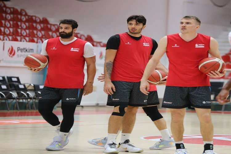 Aliağa Petkimspor, Tofaş deplasmanından mutsuz ayrıldı haberinin görseli